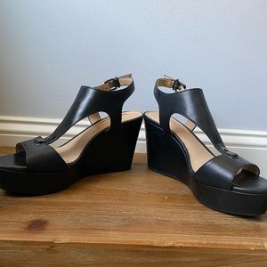 Antonio Melani Black Leather Platform Wedge Size 6.5